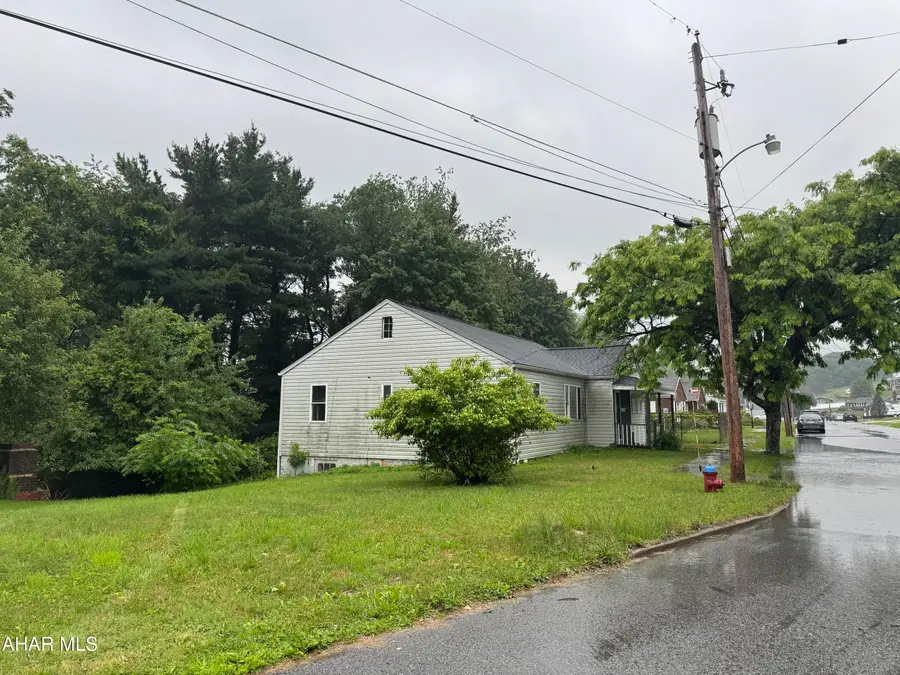 212 James Avenue, Patton, PA 16668 - #2