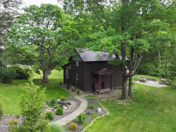 587 Point Road, Bedford, PA 15522