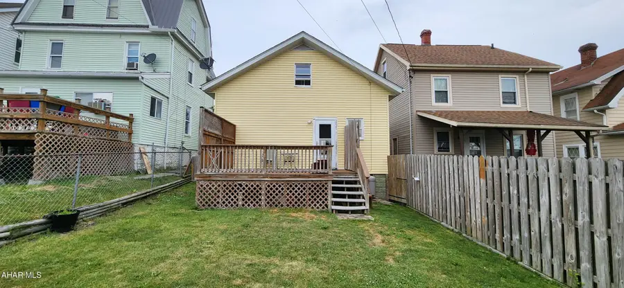 905 N 5th Street, Altoona, PA 16601 - #2