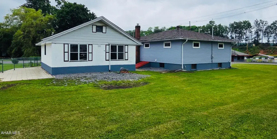 218 Pennsylvania Avenue, Cresson, PA 16630 - #3