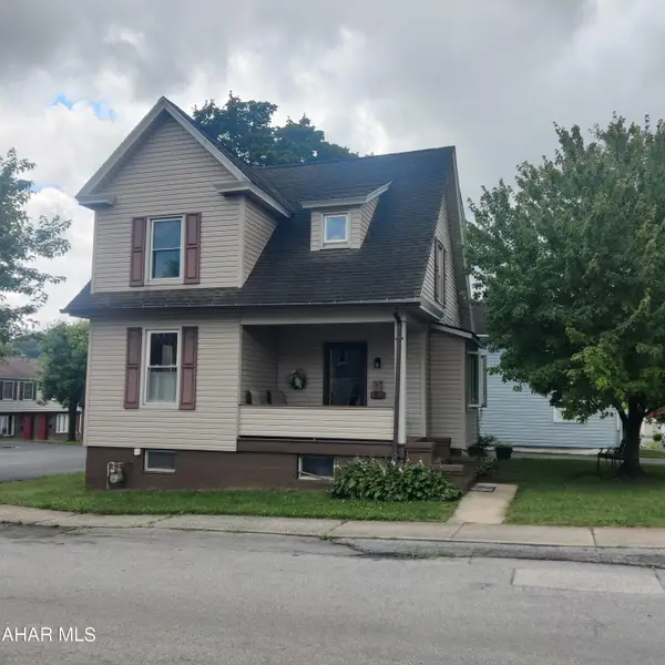 902 Church Street, Hollidaysburg, PA 16648