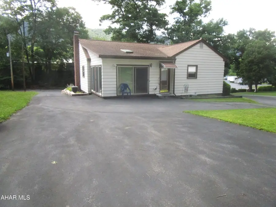 188 Old Route 26, Everett, PA 15537 - #2