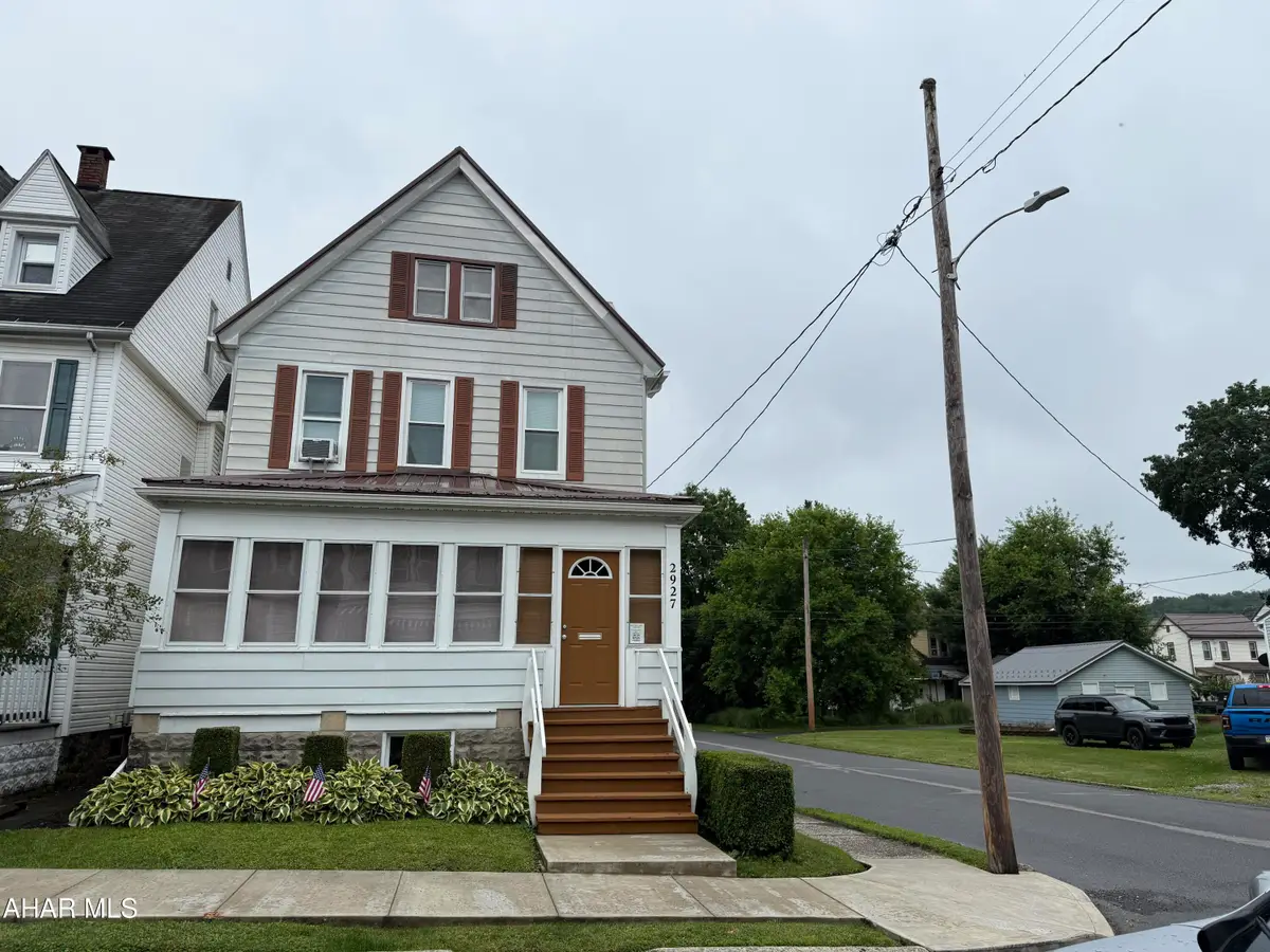 2927 Pine Avenue, Altoona, PA 16601 - #1