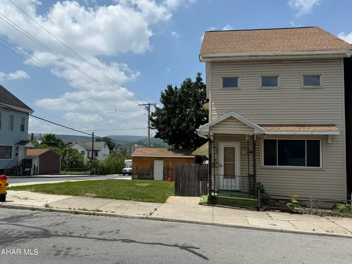 720 4th Avenue, Altoona, PA 16602 - #1