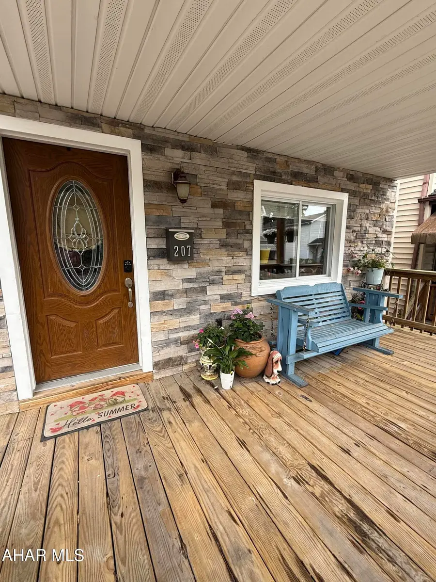 207 Howard Avenue, Altoona, PA 16601 - #2