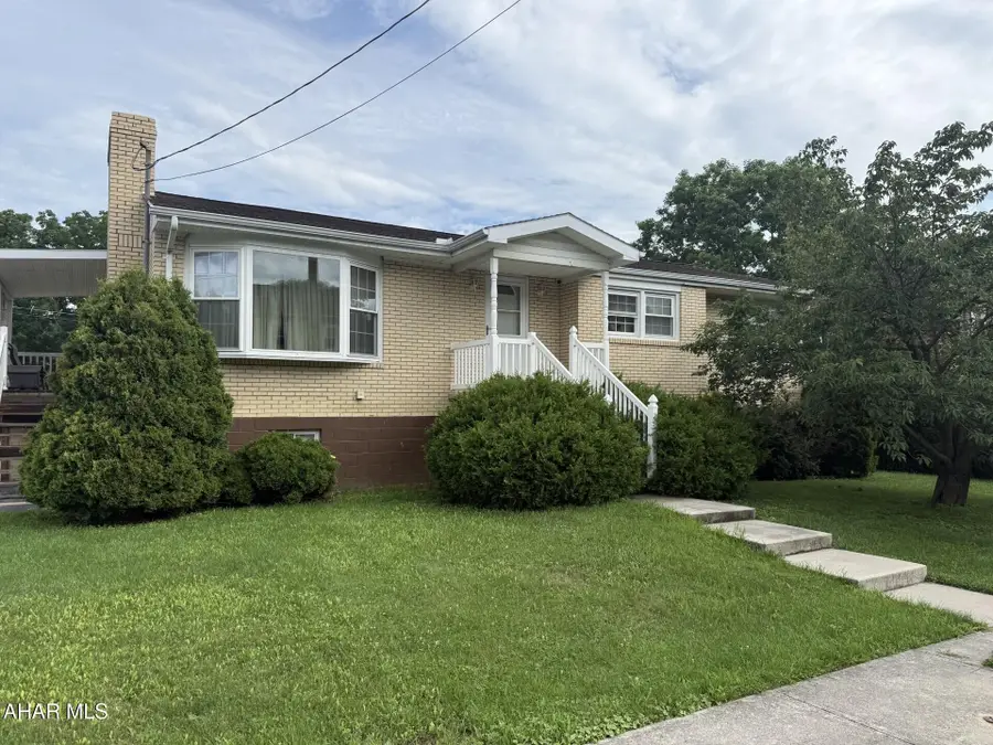 1030 4th Avenue, Duncansville, PA 16635 - #2