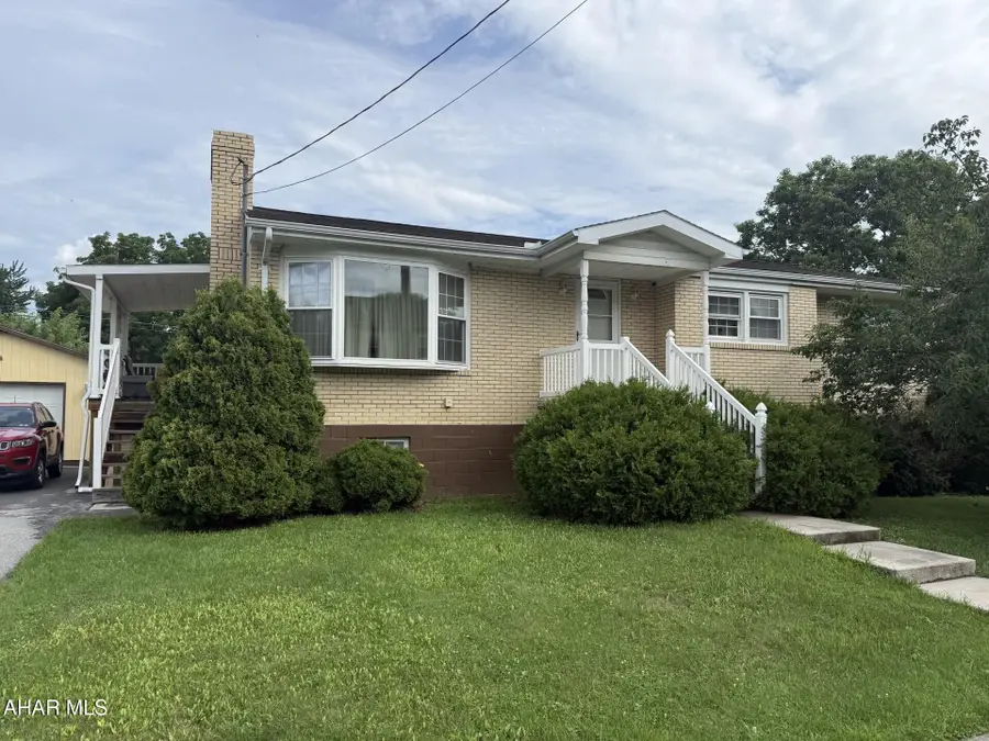 1030 4th Avenue, Duncansville, PA 16635 - #3