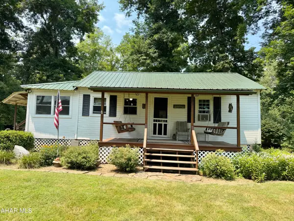 252 Roberts Way, New Paris, PA 15554