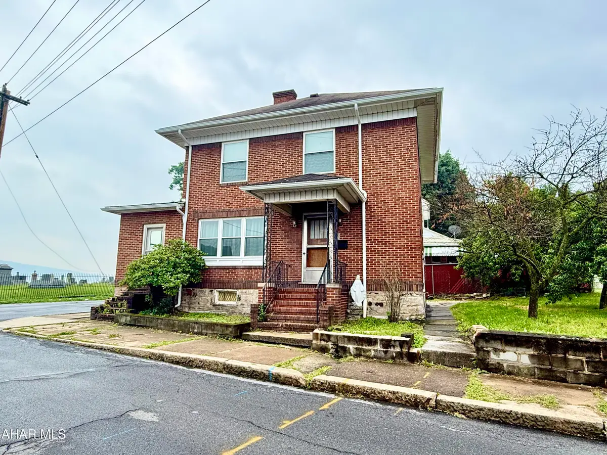 101 10th Street, Altoona, PA 16602 - #1