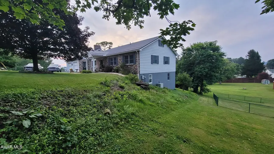 310 Sioux Street, Johnstown, PA 15904 - #2