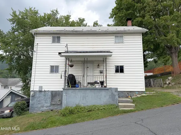 116 E 1st Street, Everett, PA 15537