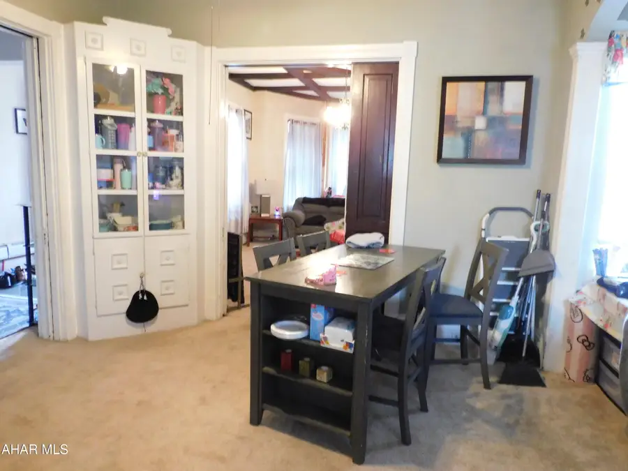 2108 W Chestnut Avenue, Altoona, PA 16601 - #3
