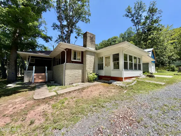 624 & 632 Raystown Road, Everett, PA 15537