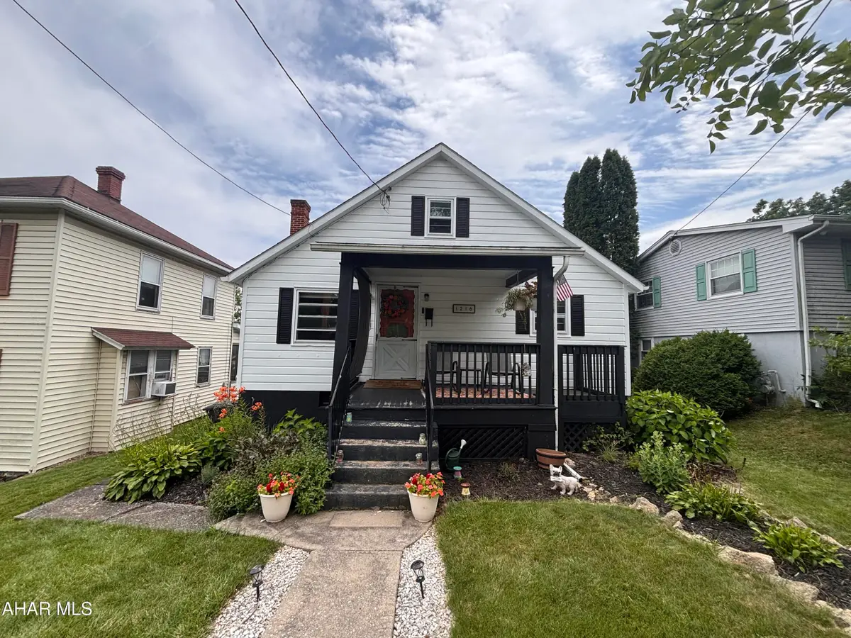 1216 Spruce Street, Hollidaysburg, PA 16648 - #1