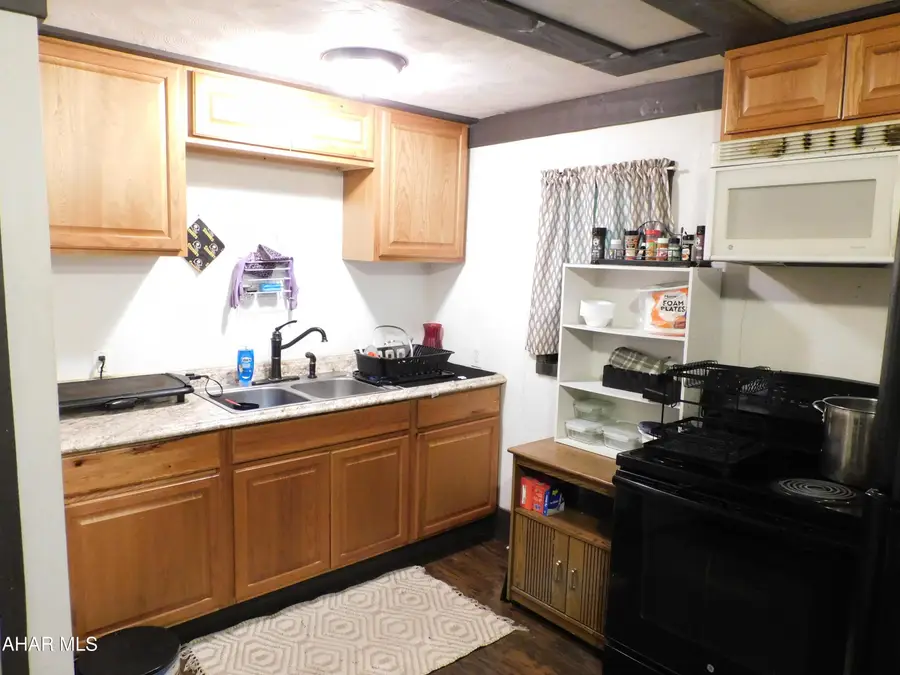 112 Howard Avenue, Altoona, PA 16601 - #2
