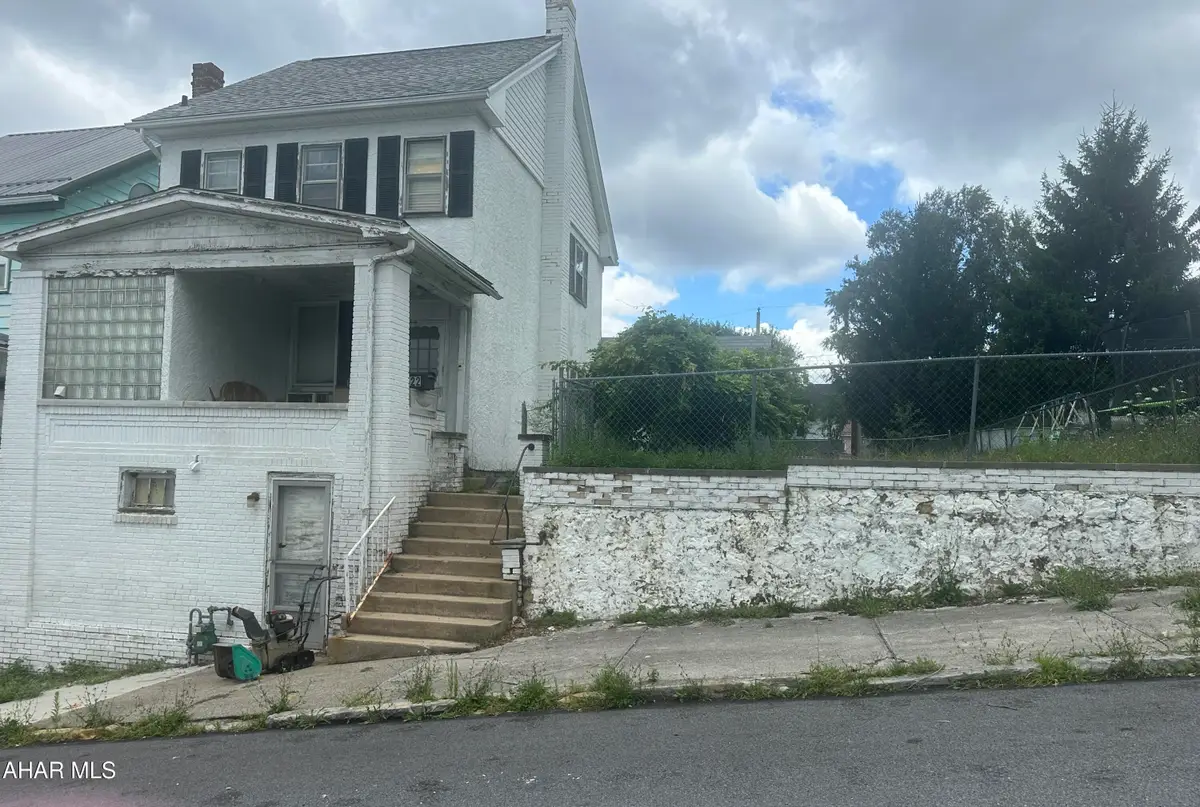 1522 Crawford Avenue, Altoona, PA 16602 - #1