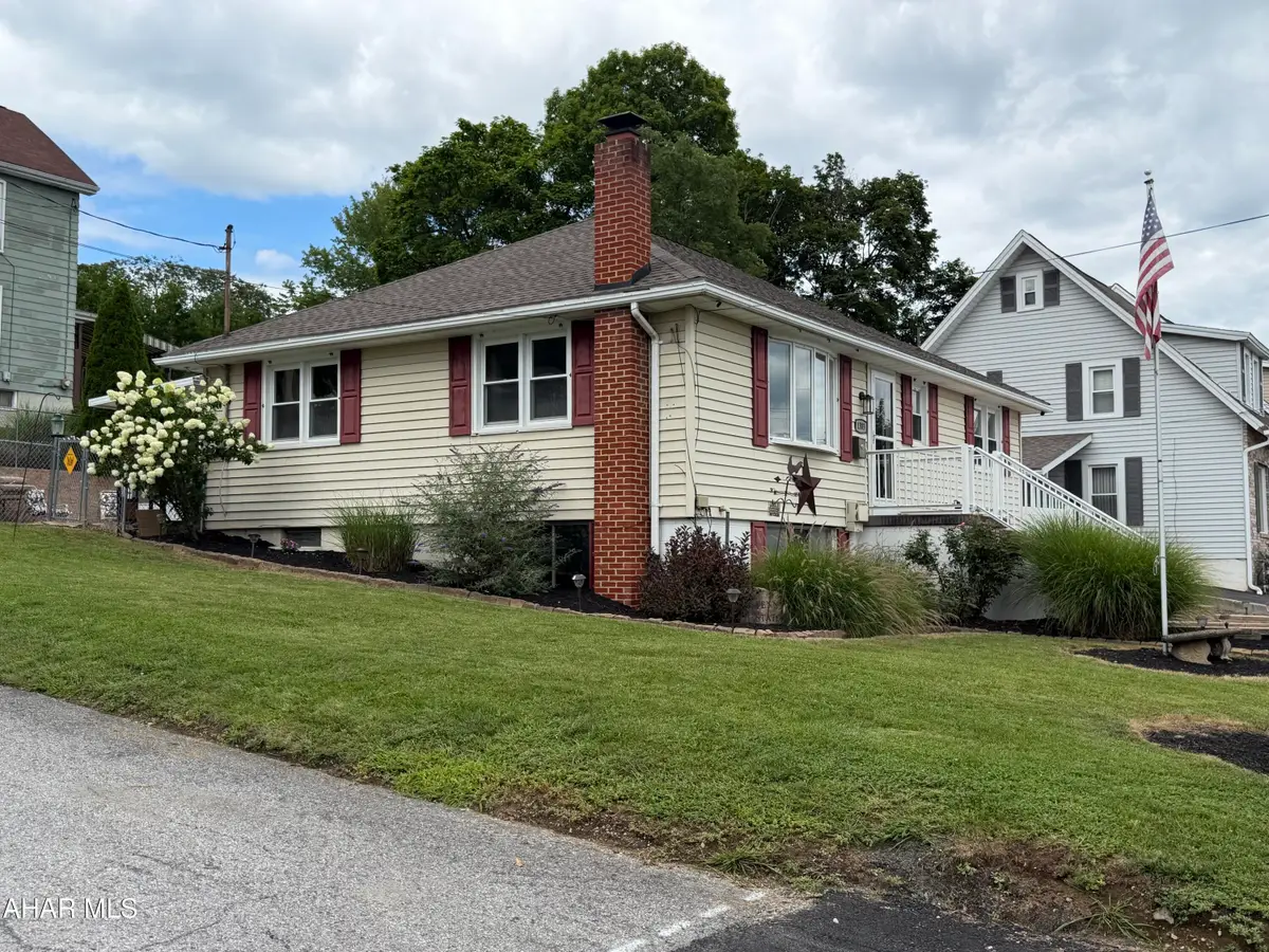 1303 Pine Street, Hollidaysburg, PA 16648 - #1