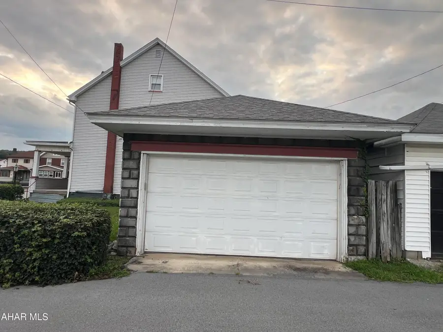 892 30th Street, Altoona, PA 16601 - #3
