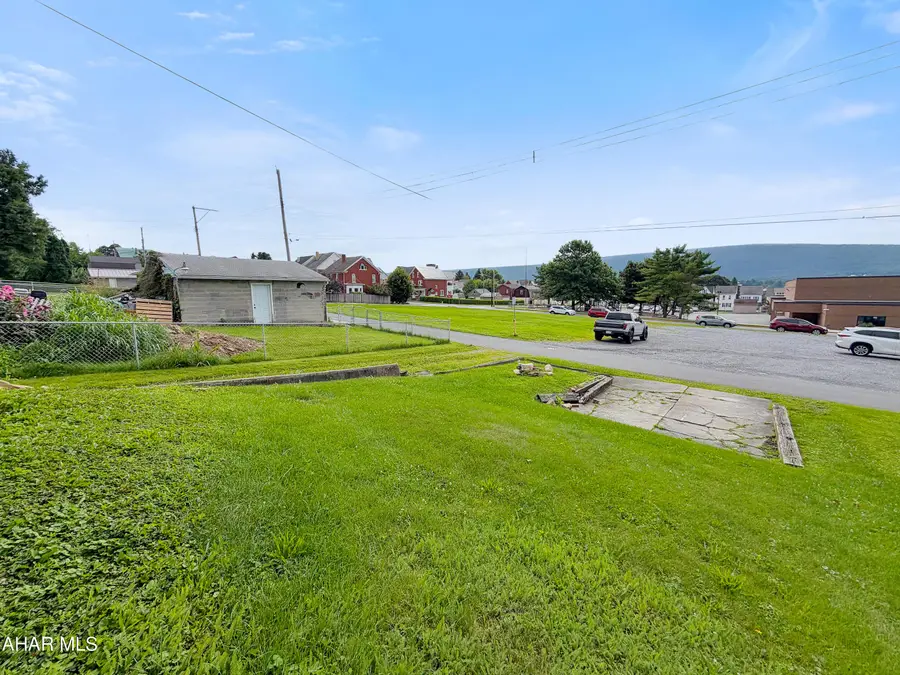 416 N 9th Avenue, Altoona, PA 16601 - #3