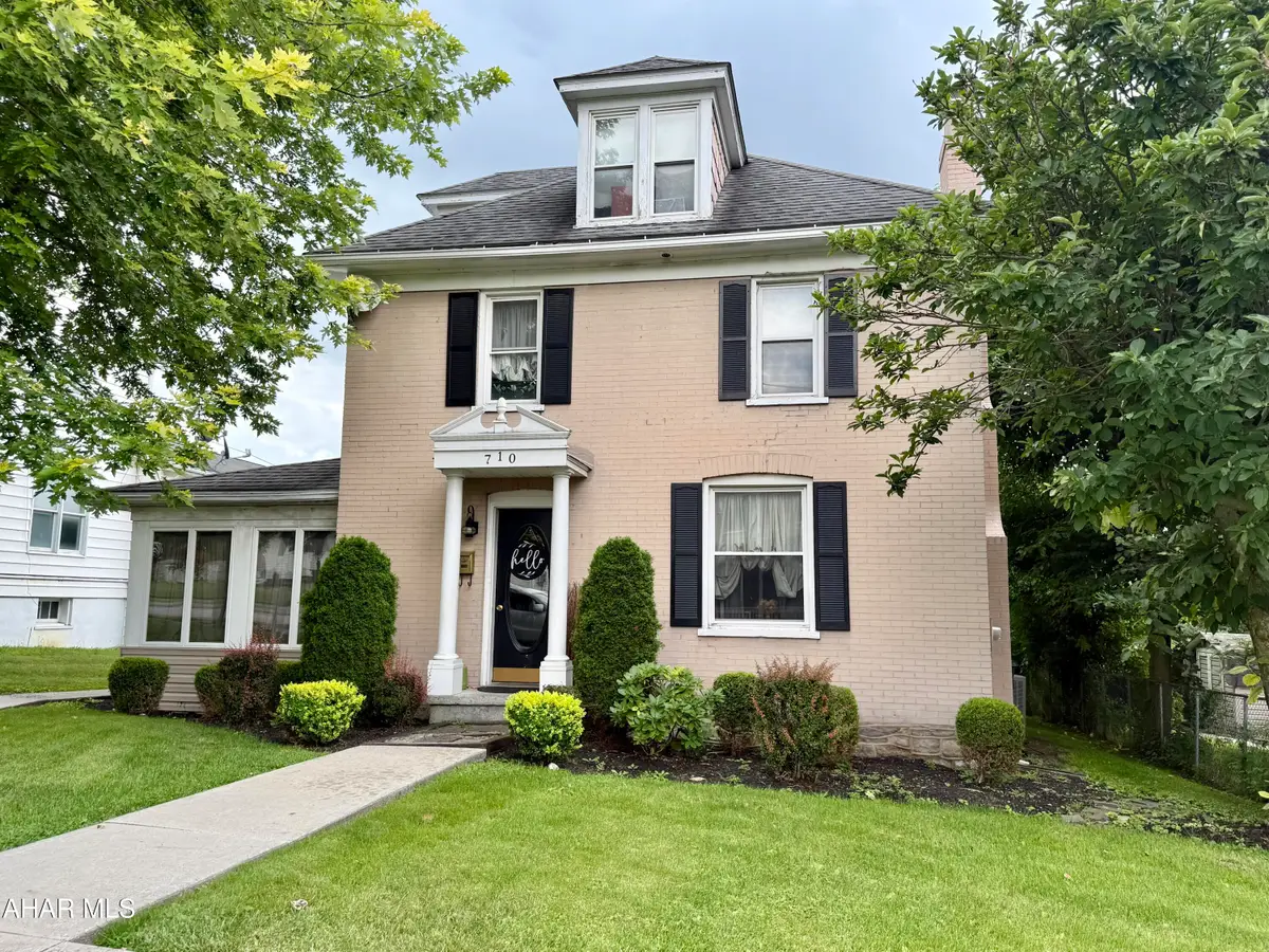 710 Rockingham Avenue, Roaring Spring, PA 16673 - #1