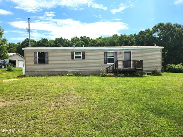 352 W Ridge Road, Schellsburg, PA 15559