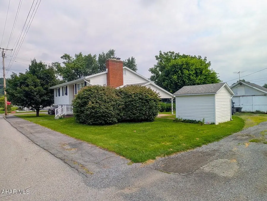 1037 5th Avenue, Duncansville, PA 16635 - #3