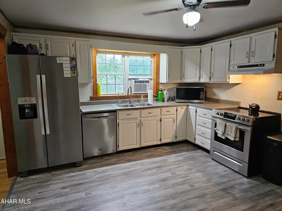 3274 Woodbury Pike, Woodbury, PA 16695 - #2