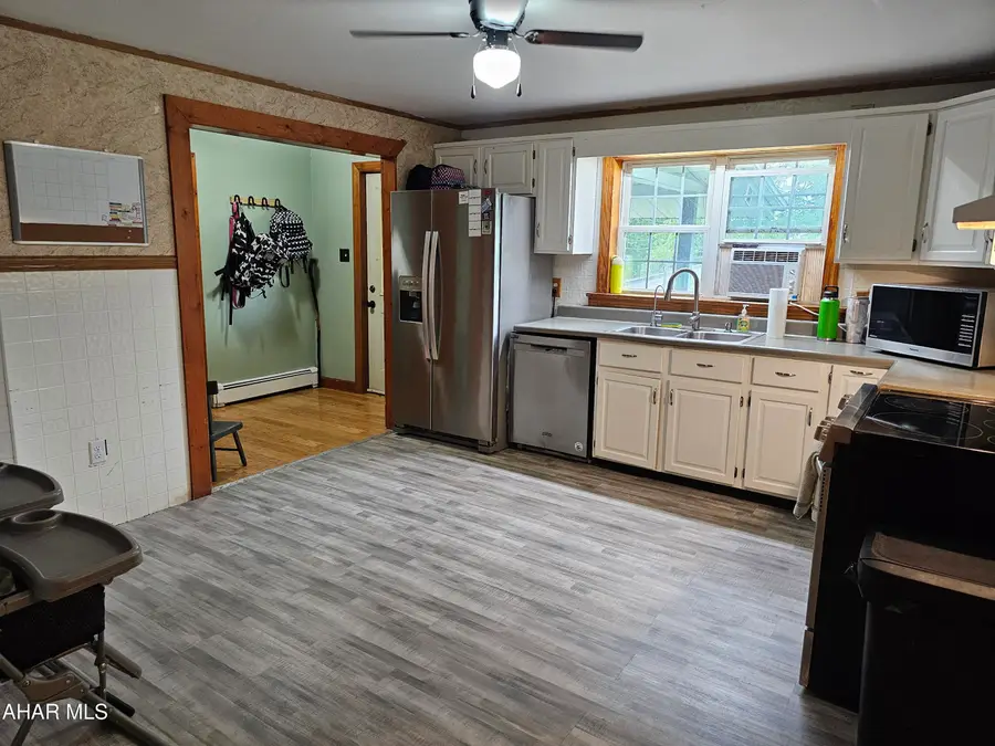 3274 Woodbury Pike, Woodbury, PA 16695 - #3