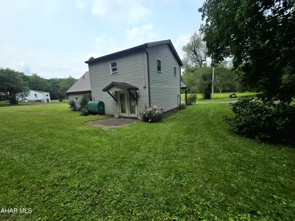 137 Blue Hole Road, Williamsburg, PA 16693