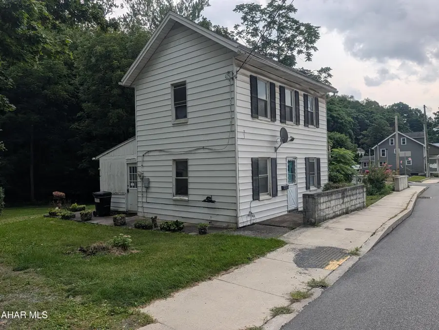 733 N Spring Street, Everett, PA 15537 - #2