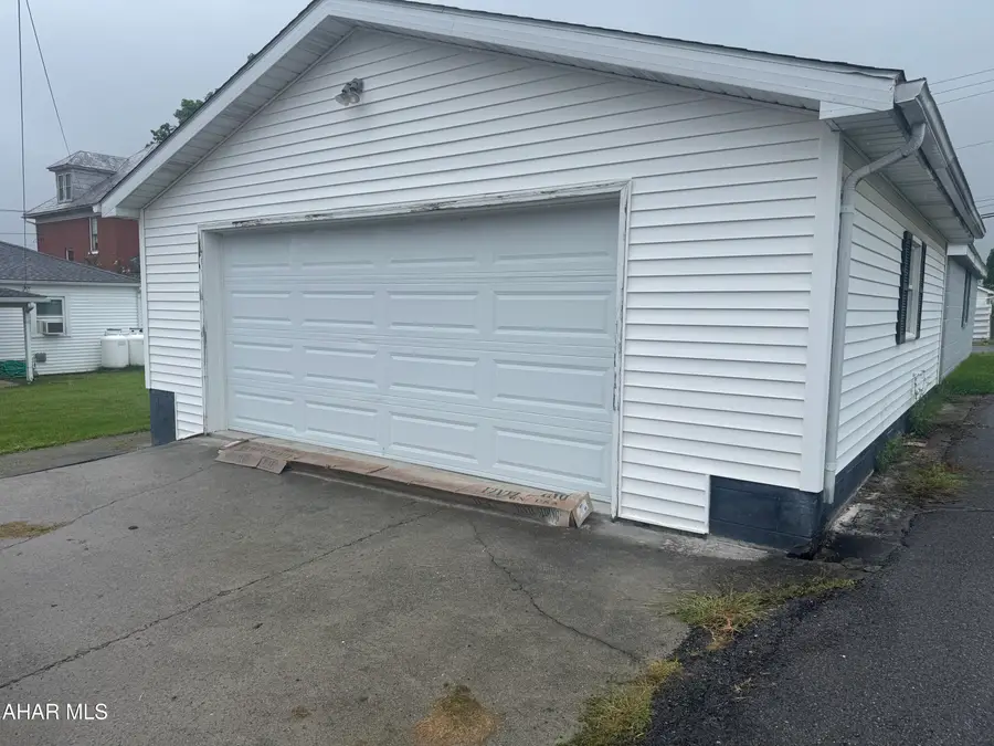 532 Walnut Street, Roaring Spring, PA 16673 - #3
