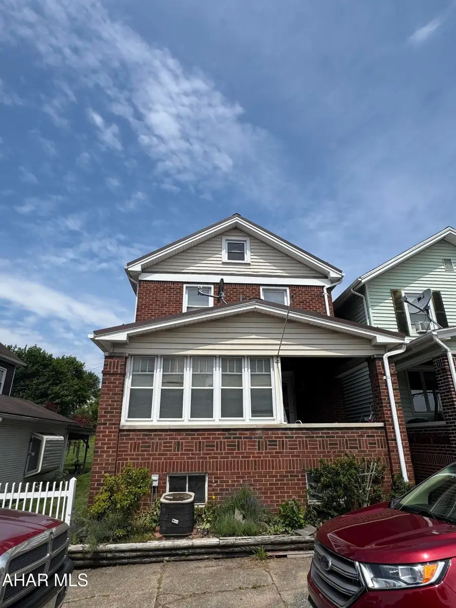 2624 Oak Avenue, Altoona, PA 16601 - #2