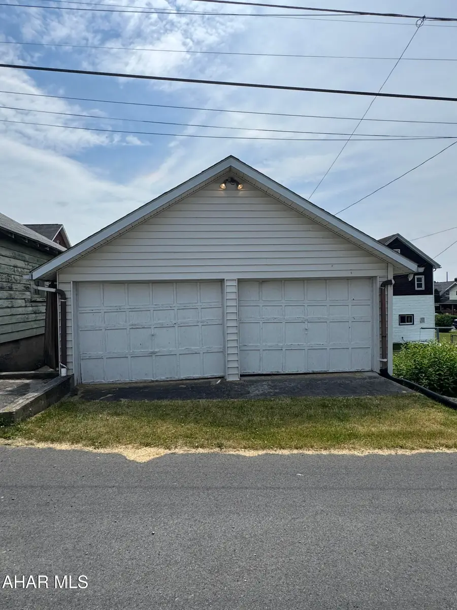 2624 Oak Avenue, Altoona, PA 16601 - #3