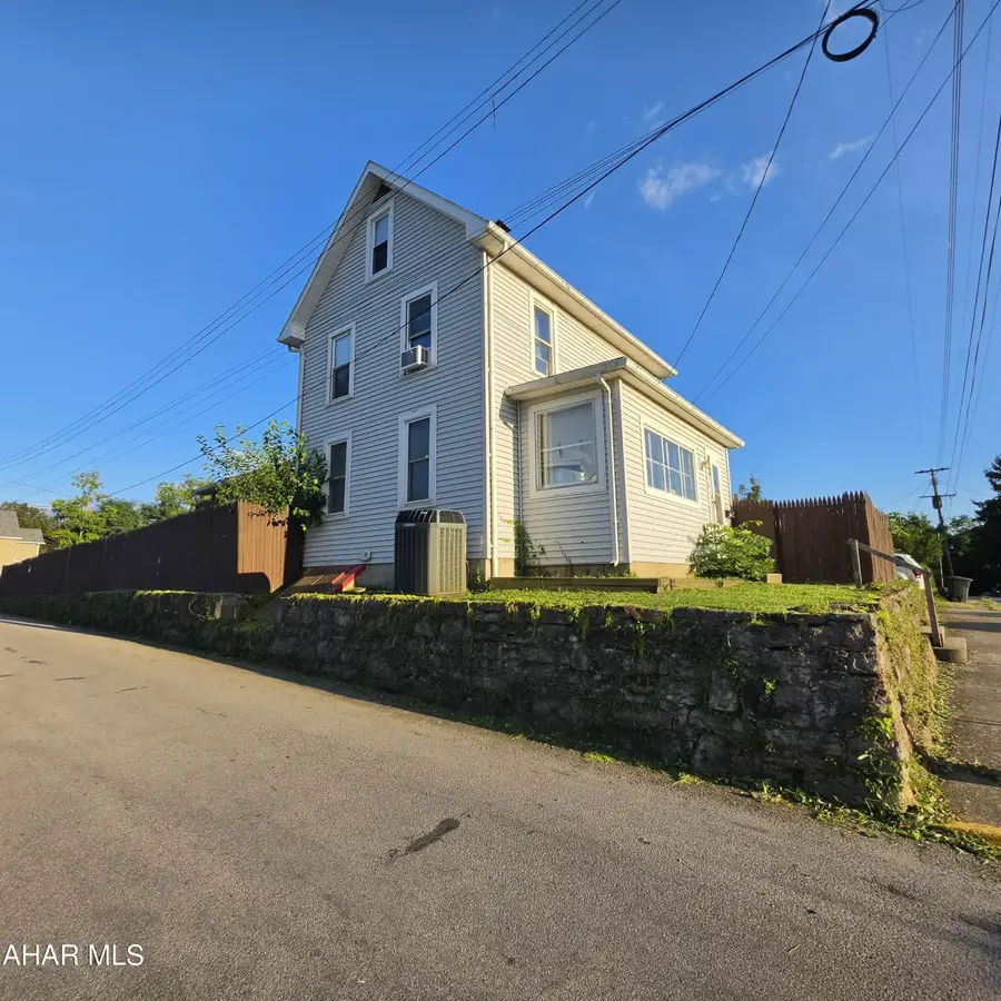 701 Sugar Street, Roaring Spring, PA 16673 - #3