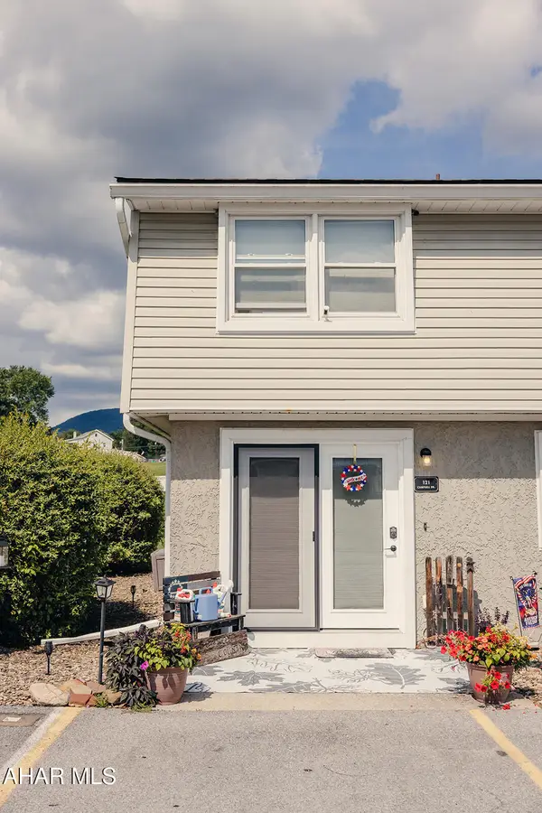 121 Campbell Drive, Duncansville, PA 16635
