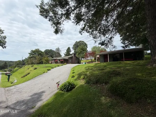 382 Deyarmin Road, Seward, PA 15954