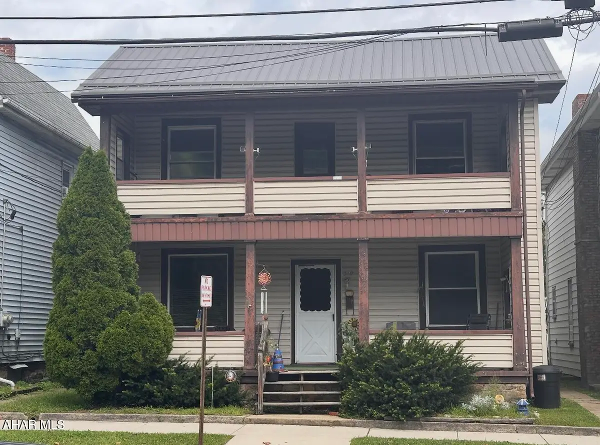 320 W 15th Street, Tyrone, PA 16686 - #1