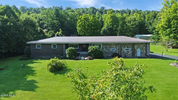 1443 Greenwich Road, Cherry Tree, PA 15724