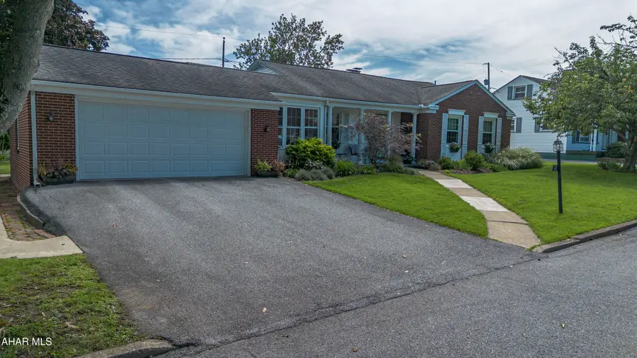 432 Hemlock Street, Hollidaysburg, PA 16648 - #2