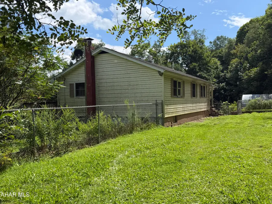 141 Hughes Drive, Altoona, PA 16601 - #2