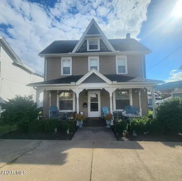 428 Poplar Street, Roaring Spring, PA 16673