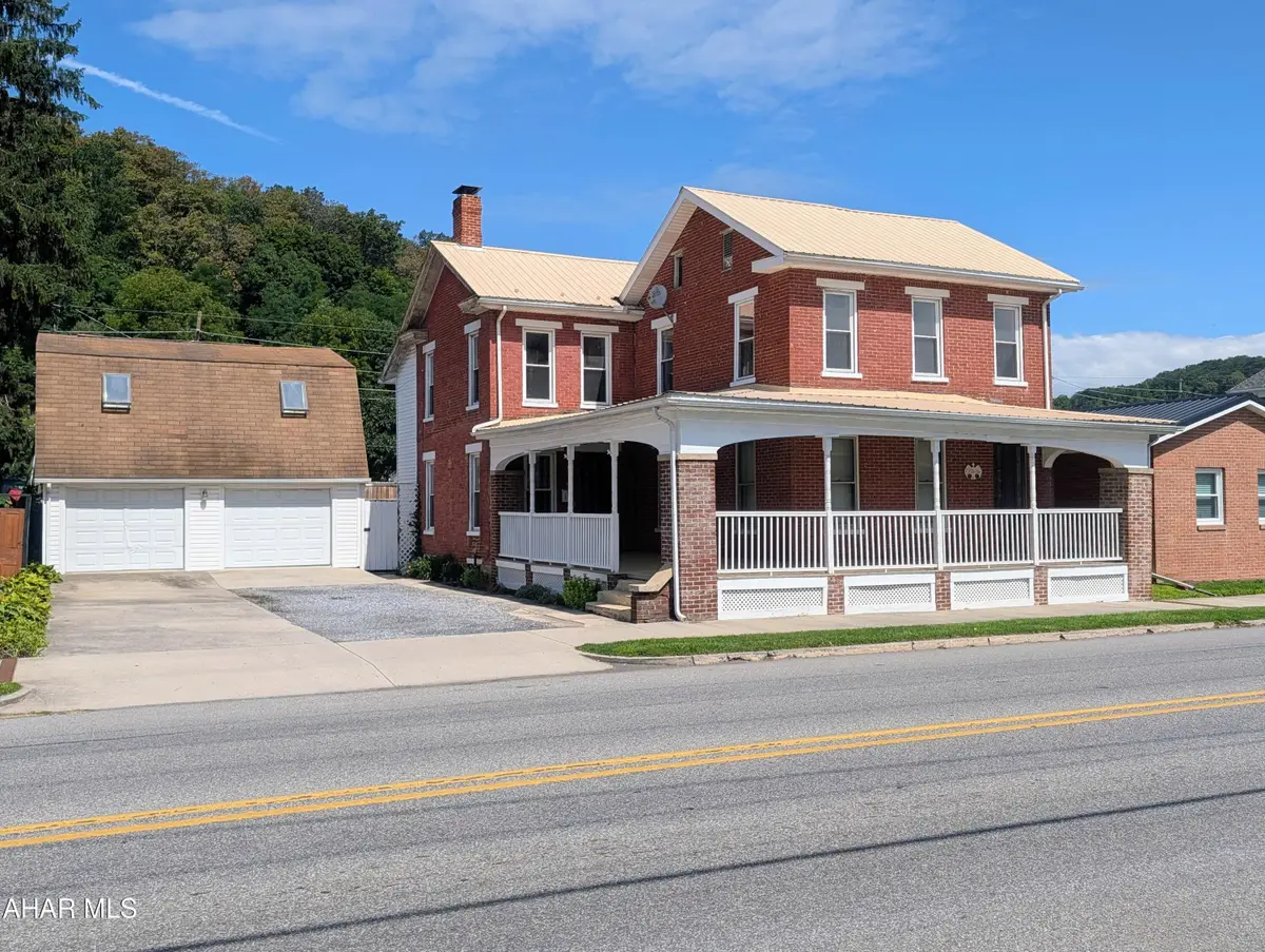 131 W Main Street, Everett, PA 15537 - #1