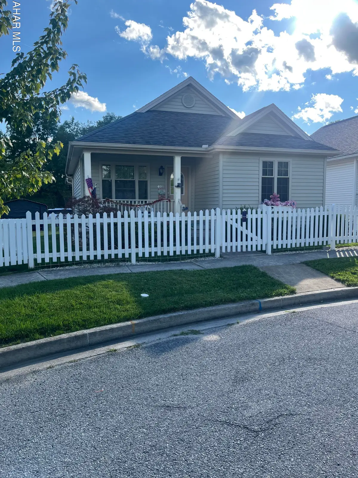 408 Holliday Hills Drive, Hollidaysburg, PA 16648 - #1