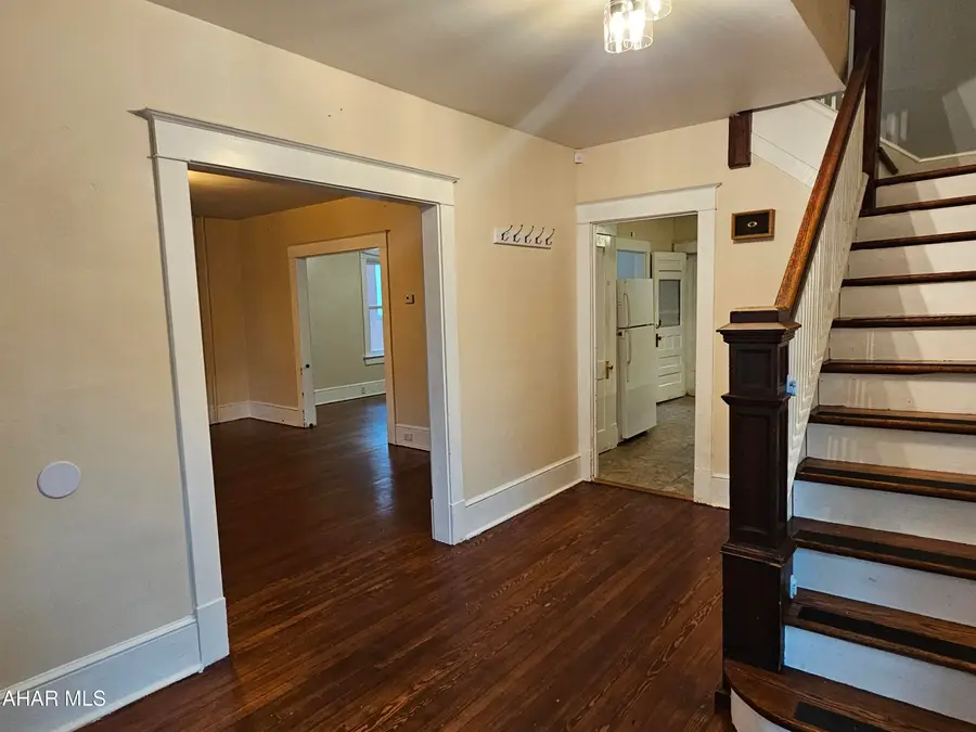 512 Pine Street, Hollidaysburg, PA 16648 - #2
