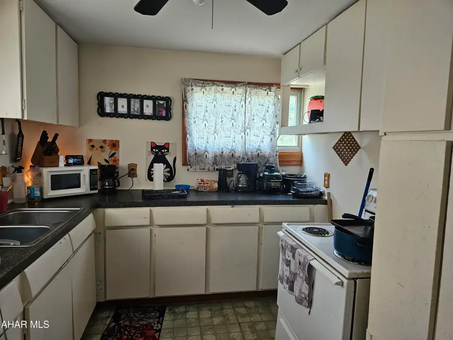 193 Clapper Road, Altoona, PA 16601 - #2