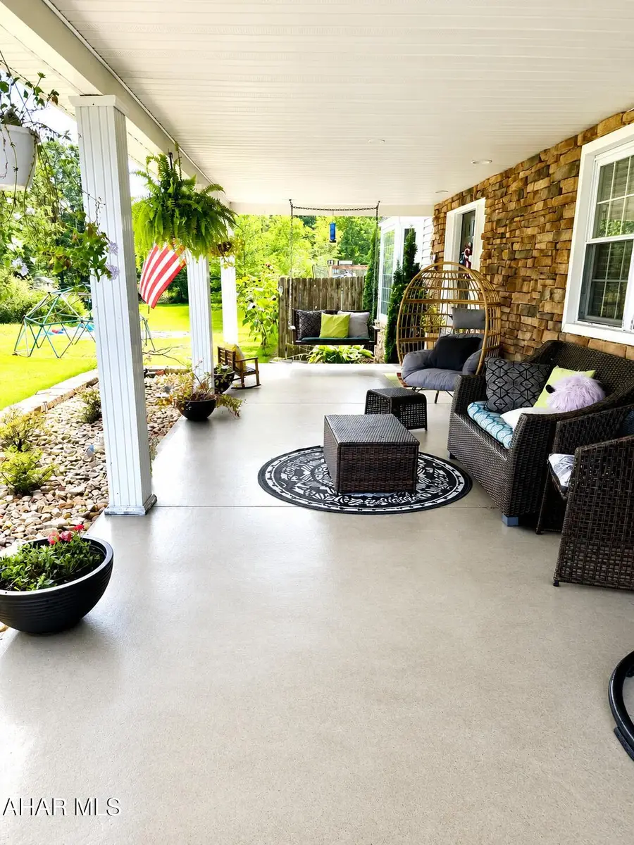 637 Hartwood Lane, Altoona, PA 16601 - #3