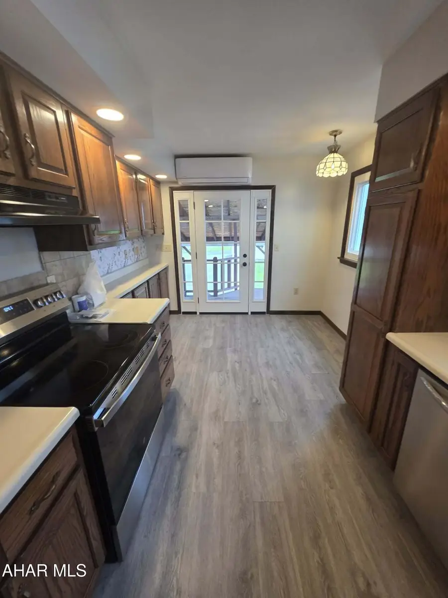 410 Poplar Street, Roaring Spring, PA 16673 - #3