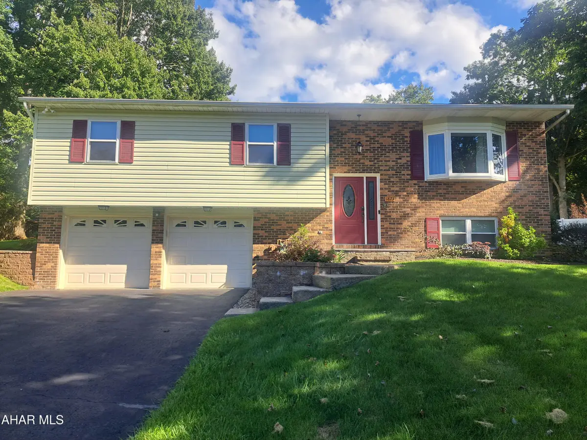 1873 Dixie Lane, Altoona, PA 16602 - #1