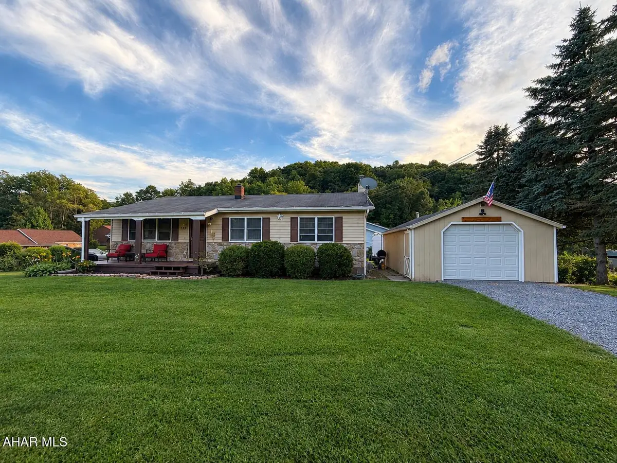 413 S Dartmouth Lane, Altoona, PA 16602 - #1