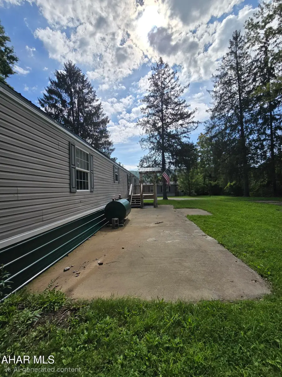 307 Village Drive, Tyrone, PA 16686 - #2